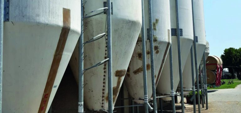 Novembre: un silos di polemiche